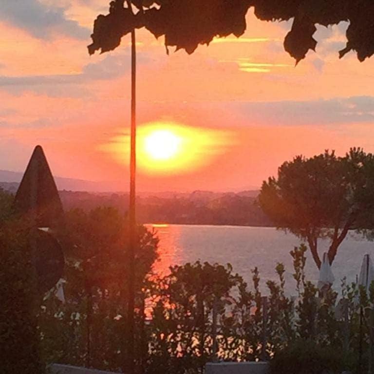 Hotel La Favorita Peschiera del Garda Luaran gambar