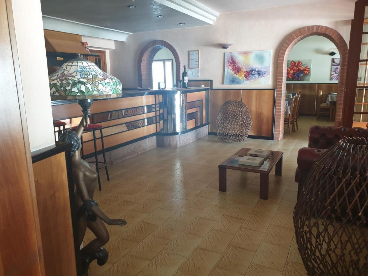 Hotel La Favorita Peschiera del Garda Luaran gambar