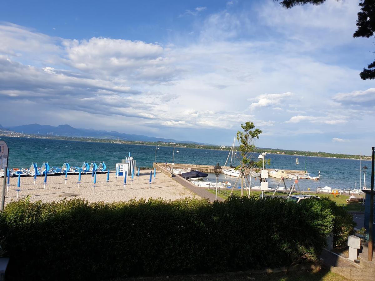 Hotel La Favorita Peschiera del Garda Luaran gambar